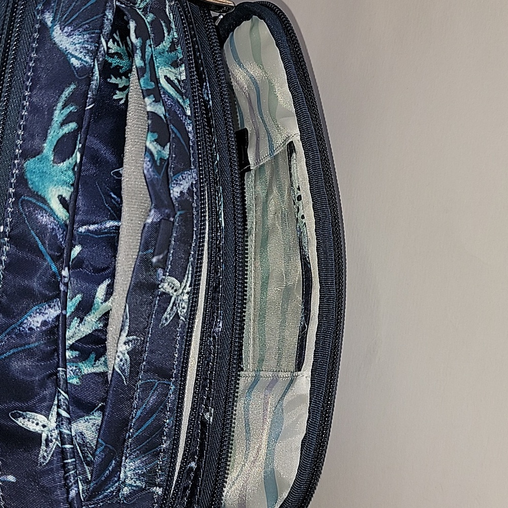 LUG CAROUSEL XL RFID QUILTED CROSSBODY/SHOULDER BAG - Picture 11 of 16